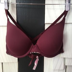 VS PINK Wear Everywhere Push-Up Bra (maroon)